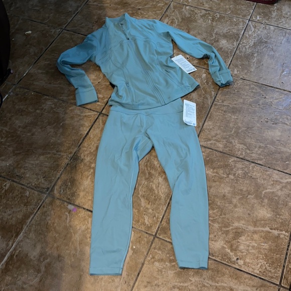 Lululemon Sage Green two piece jogging set - Picture 1 of 13